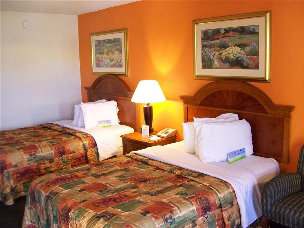 Hotel Econo Baton Rouge 3*
