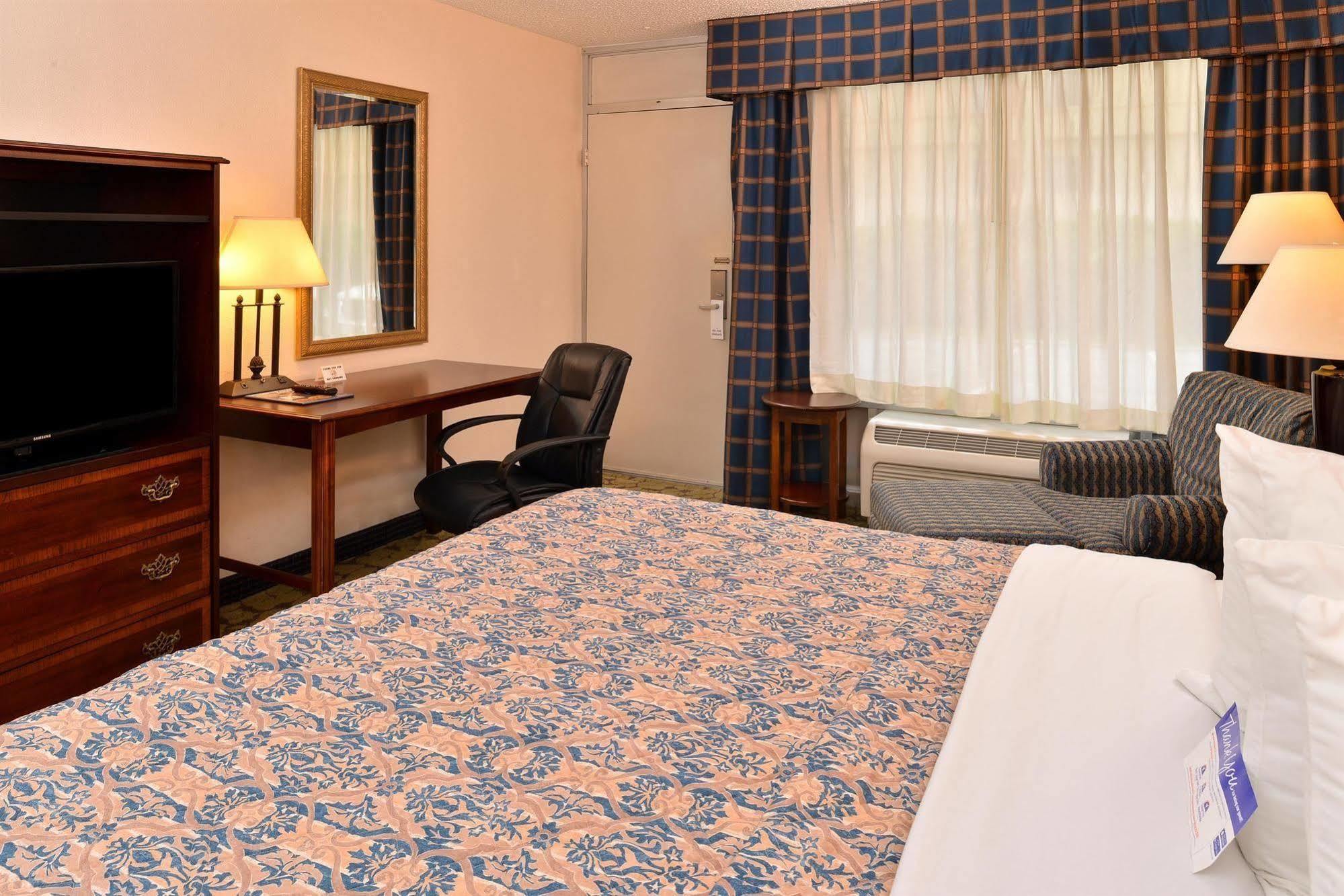 Econo Baton Rouge Hotel