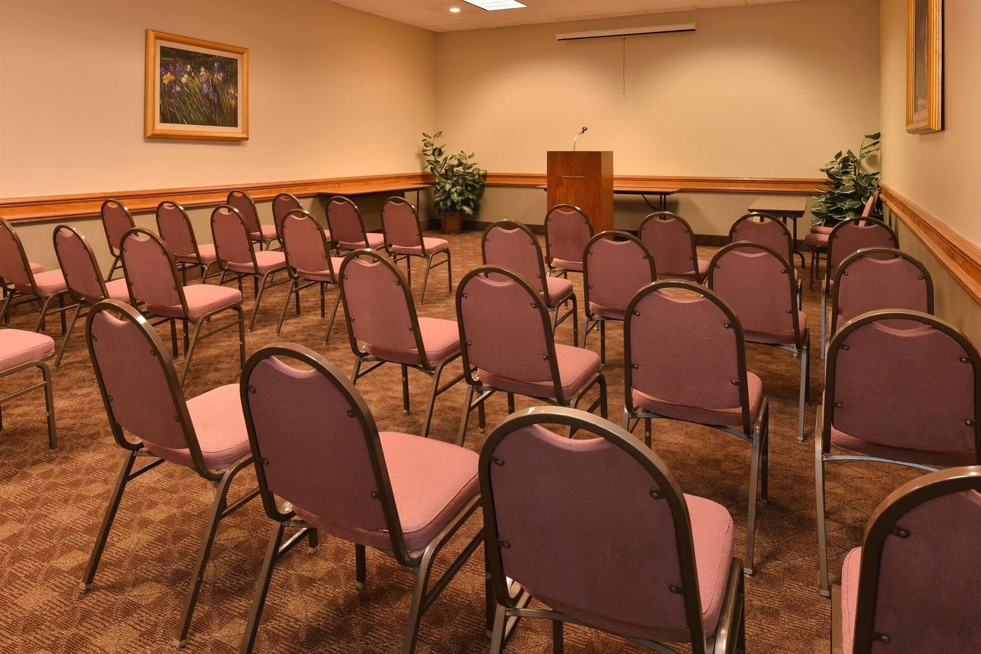 Econo Baton Rouge Hotel 3*