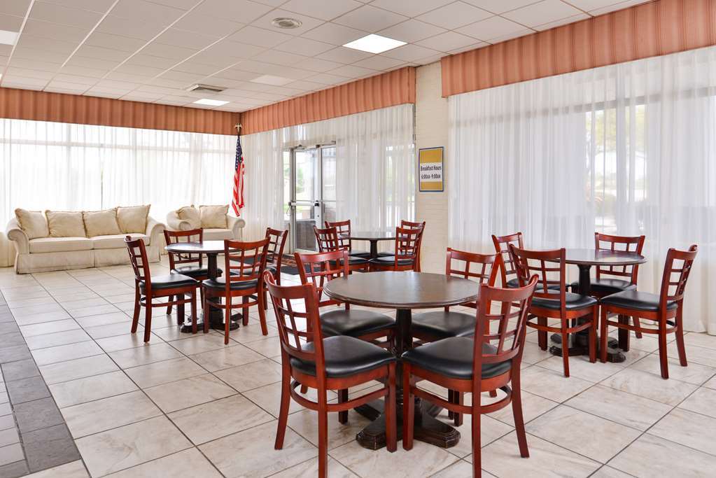 Econo Baton Rouge Hotel 3*