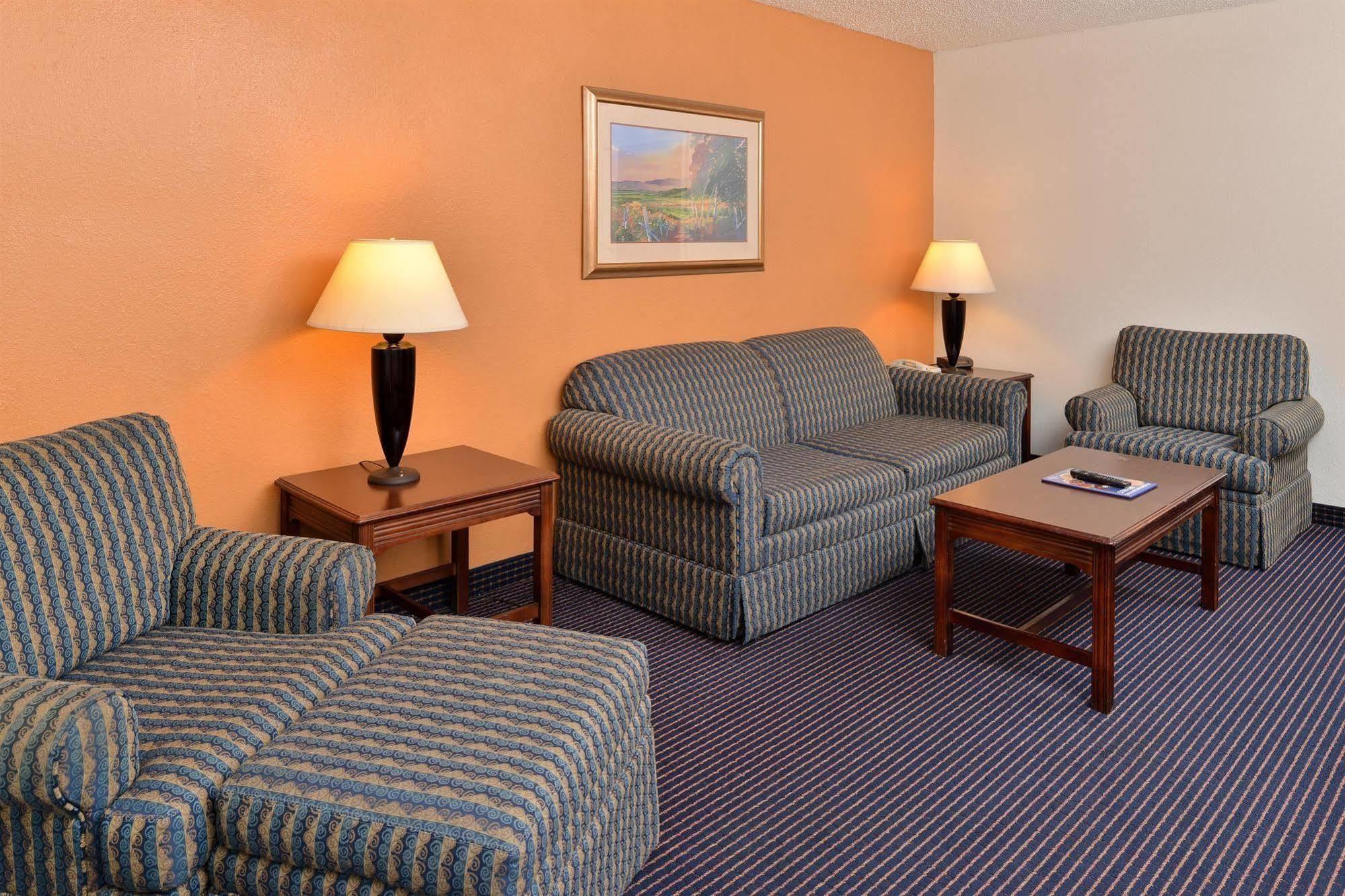 Hotel Econo Baton Rouge 3*